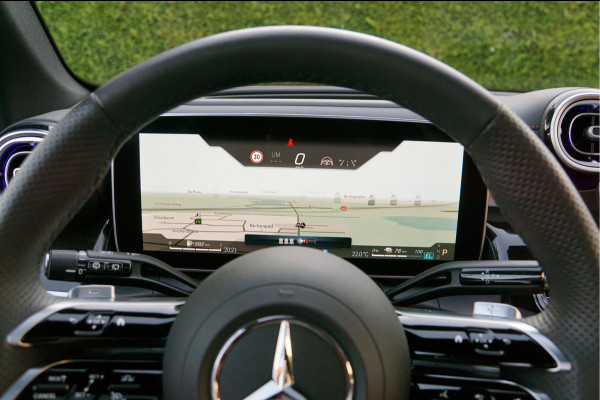 Mercedes-Benz GLC GLC 300 e 4M AMG Line Night | Luchtvering Achterasbesturing Distronic Pano HUD Nappaleder Trekhaak