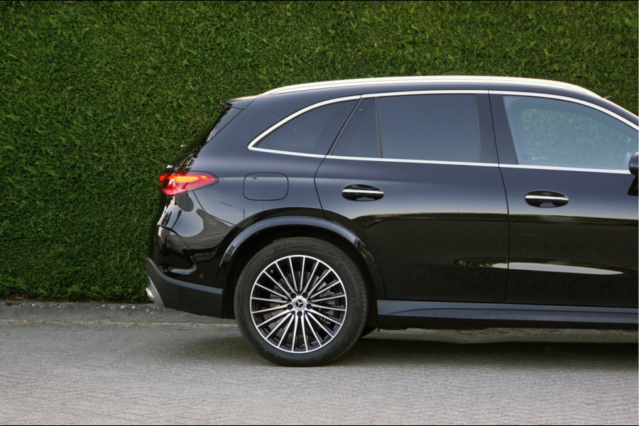Mercedes-Benz GLC GLC 300 e 4M AMG Line Night | Luchtvering Achterasbesturing Distronic Pano HUD Nappaleder Trekhaak