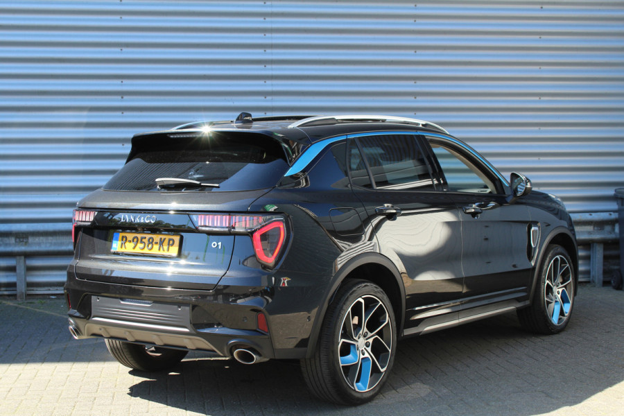 Lynk & Co 01 1.5 PHEV 262pk Automaat NL-Auto NAP BTW Clima Cruise Navi 360 Camera Panoramadak 20"LMV El. Klep