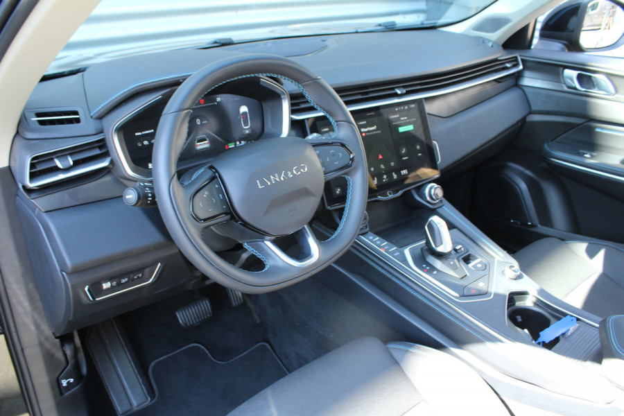 Lynk & Co 01 1.5 PHEV 262pk Automaat NL-Auto NAP BTW Clima Cruise Navi 360 Camera Panoramadak 20"LMV El. Klep