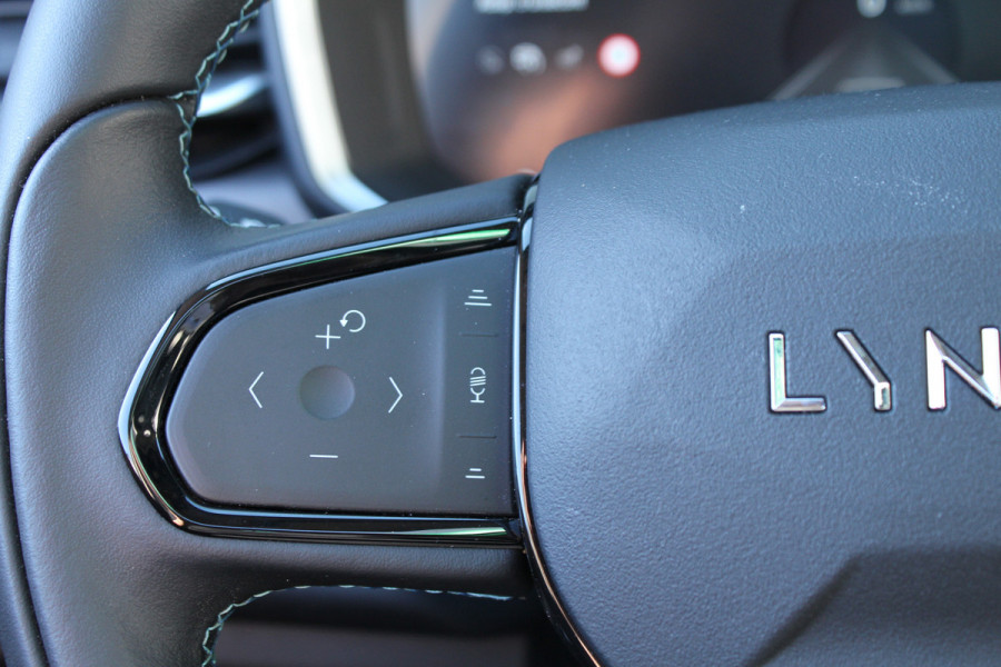 Lynk & Co 01 1.5 PHEV 262pk Automaat NL-Auto NAP BTW Clima Cruise Navi 360 Camera Panoramadak 20"LMV El. Klep