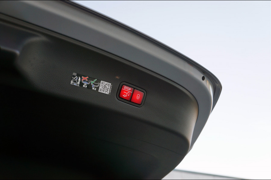 Mercedes-Benz GLC Coupé GLC 300 e 4MATIC AMG Line | Memory Digital Trekhaak Keyless