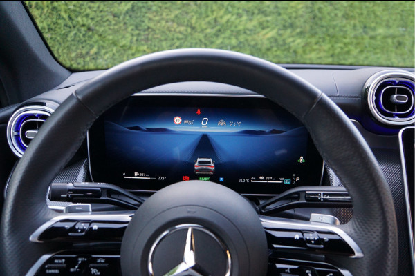 Mercedes-Benz GLC Coupé GLC 300 e 4MATIC AMG Line | Memory Digital Trekhaak Keyless