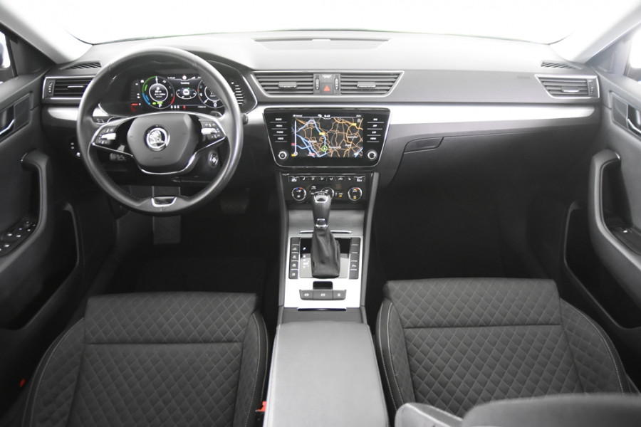Škoda Superb Combi 1.4 TSI iV Combi Hybrid *1ste Eigenaar*Panoramadak*Memory Seats*