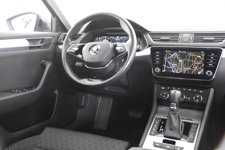 Škoda Superb Combi 1.4 TSI iV Combi Hybrid *1ste Eigenaar*Panoramadak*Memory Seats*