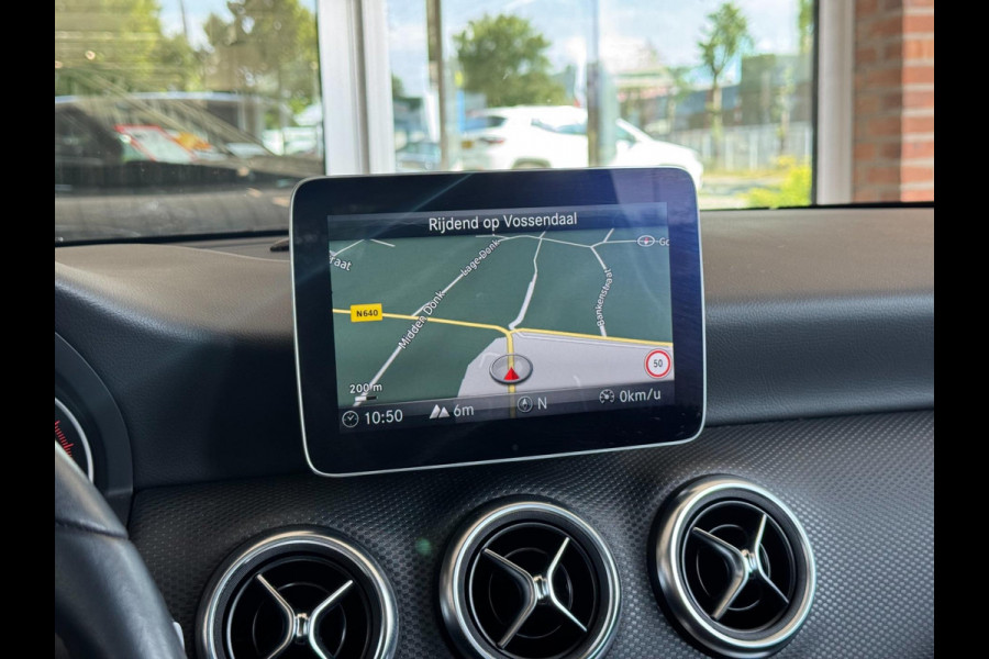 Mercedes-Benz A-Klasse 180 Business Solution | Groot Navi, Camera, Stoelverw., Cruise | Dealeronderhouden | 1e Eigenaar | NAP |