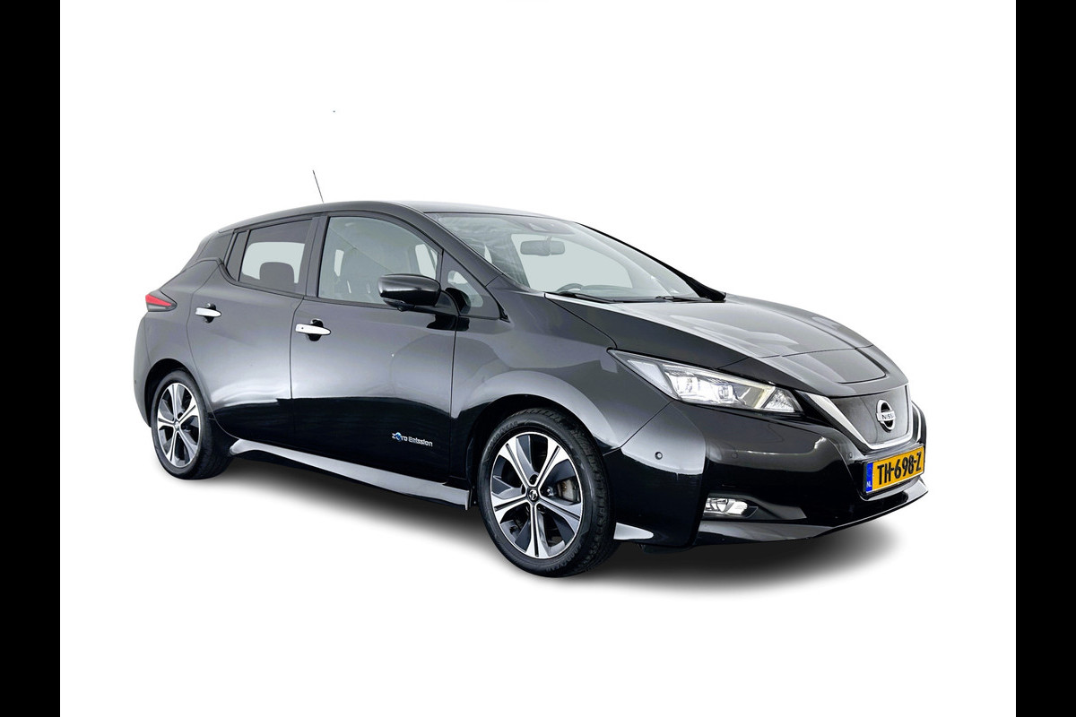 Nissan Leaf Tekna 40 kWh Aut.*1/2-LEATHER | FULL-LED | BOSE-SURROUND | ADAPTIVE-CRUISE | SURROUND-VIEW | KEYLESS | NAVI-FULLMAP | BLIS | DAB+ | ECC | PDC | COMFORT-SEATS | 17"ALU* Nissan Leaf Tekna 40 kWh Aut.*1/2-LEATHER | FULL-LED | BOSE-SURROUND | ADAPTIVE-CRUISE | SURROUND-VIEW | KEYLESS | NAVI-FULLMAP | BLIS | DAB+ | ECC | PDC | COMFORT-SEATS | 17"ALU*