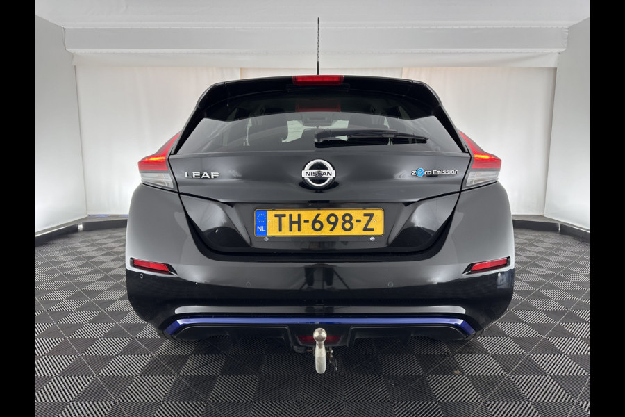 Nissan Leaf Tekna 40 kWh Aut.*1/2-LEATHER | FULL-LED | BOSE-SURROUND | ADAPTIVE-CRUISE | SURROUND-VIEW | KEYLESS | NAVI-FULLMAP | BLIS | DAB+ | ECC | PDC | COMFORT-SEATS | 17"ALU*