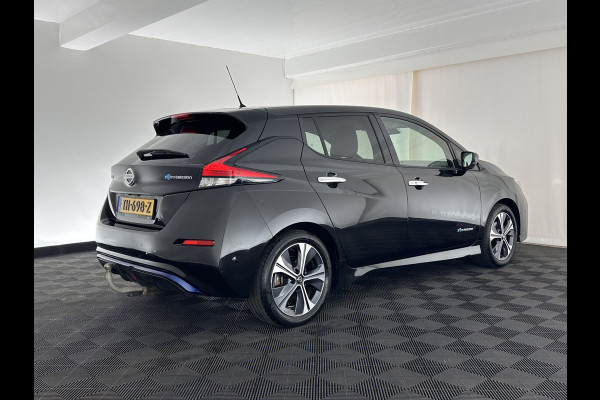 Nissan Leaf Tekna 40 kWh Aut.*1/2-LEATHER | FULL-LED | BOSE-SURROUND | ADAPTIVE-CRUISE | SURROUND-VIEW | KEYLESS | NAVI-FULLMAP | BLIS | DAB+ | ECC | PDC | COMFORT-SEATS | 17"ALU*
