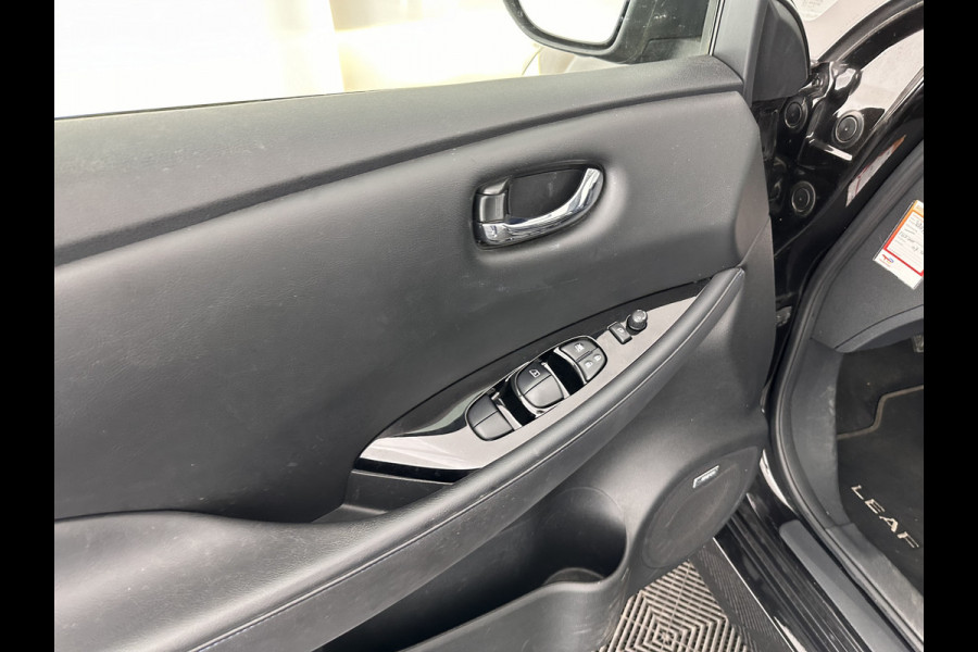 Nissan Leaf Tekna 40 kWh Aut.*1/2-LEATHER | FULL-LED | BOSE-SURROUND | ADAPTIVE-CRUISE | SURROUND-VIEW | KEYLESS | NAVI-FULLMAP | BLIS | DAB+ | ECC | PDC | COMFORT-SEATS | 17"ALU*