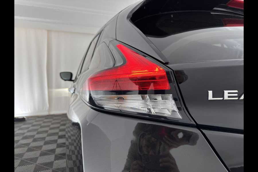 Nissan Leaf Tekna 40 kWh Aut.*1/2-LEATHER | FULL-LED | BOSE-SURROUND | ADAPTIVE-CRUISE | SURROUND-VIEW | KEYLESS | NAVI-FULLMAP | BLIS | DAB+ | ECC | PDC | COMFORT-SEATS | 17"ALU*