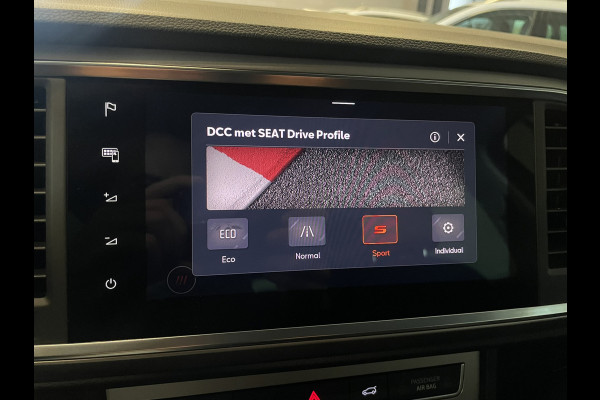 Seat Ateca 1.5 TSI Xperience Business Intense Elek. Trekhaak | | Alcantara | LED | Carplay | Navi | Camera | PDC