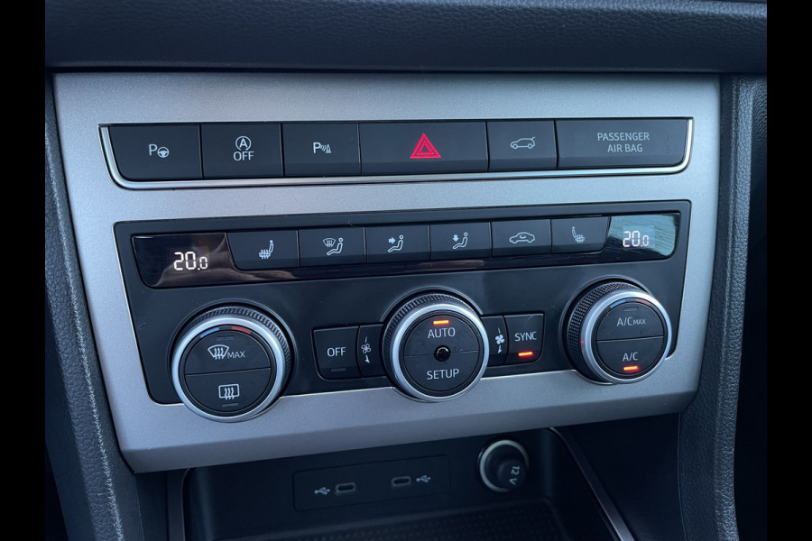 Seat Ateca 1.5 TSI Xperience Business Intense Elek. Trekhaak | | Alcantara | LED | Carplay | Navi | Camera | PDC