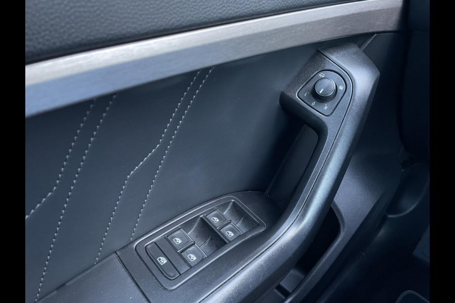 Seat Ateca 1.5 TSI Xperience Business Intense Elek. Trekhaak | | Alcantara | LED | Carplay | Navi | Camera | PDC