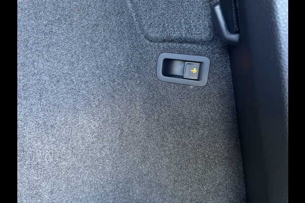 Seat Ateca 1.5 TSI Xperience Business Intense Elek. Trekhaak | | Alcantara | LED | Carplay | Navi | Camera | PDC