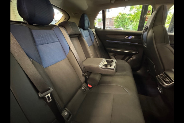 Lynk & Co 01 1.5 AUT. PLUG-IN HYBRIDE PANORAMADAK AIRCO CAMERA CRUISE PDC STOELVERWARMING APPLE CARPLAY