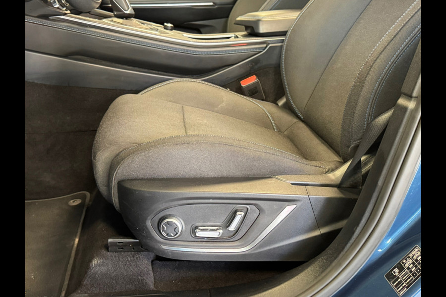 Lynk & Co 01 1.5 AUT. PLUG-IN HYBRIDE PANORAMADAK AIRCO CAMERA CRUISE PDC STOELVERWARMING APPLE CARPLAY