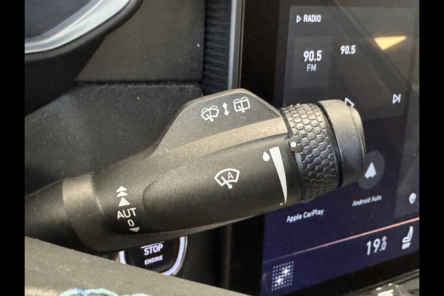 Lynk & Co 01 1.5 AUT. PLUG-IN HYBRIDE PANORAMADAK AIRCO CAMERA CRUISE PDC STOELVERWARMING APPLE CARPLAY