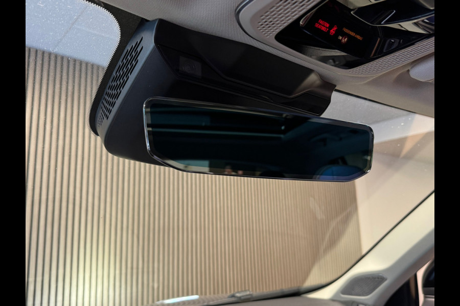 Lynk & Co 01 1.5 AUT. PLUG-IN HYBRIDE PANORAMADAK AIRCO CAMERA CRUISE PDC STOELVERWARMING APPLE CARPLAY