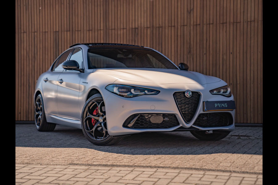 Alfa Romeo Giulia 2.0T 280pk Q4 Competizione | MY24 | Pano-dak | Harman/Kardon