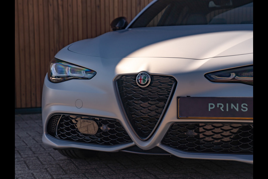 Alfa Romeo Giulia 2.0T 280pk Q4 Competizione | MY24 | Pano-dak | Harman/Kardon
