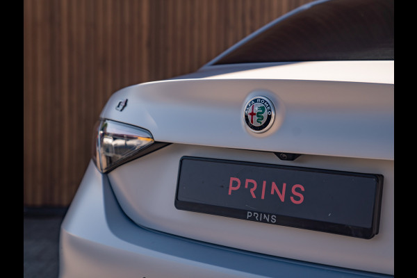 Alfa Romeo Giulia 2.0T 280pk Q4 Competizione | MY24 | Pano-dak | Harman/Kardon