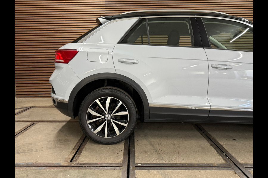 Volkswagen T-Roc 1.0 TSI Style | Virtual Cockpit | LED | Carplay