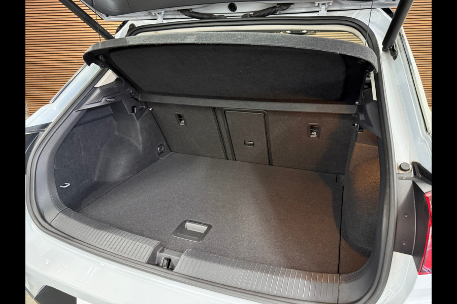 Volkswagen T-Roc 1.0 TSI Style | Virtual Cockpit | LED | Carplay