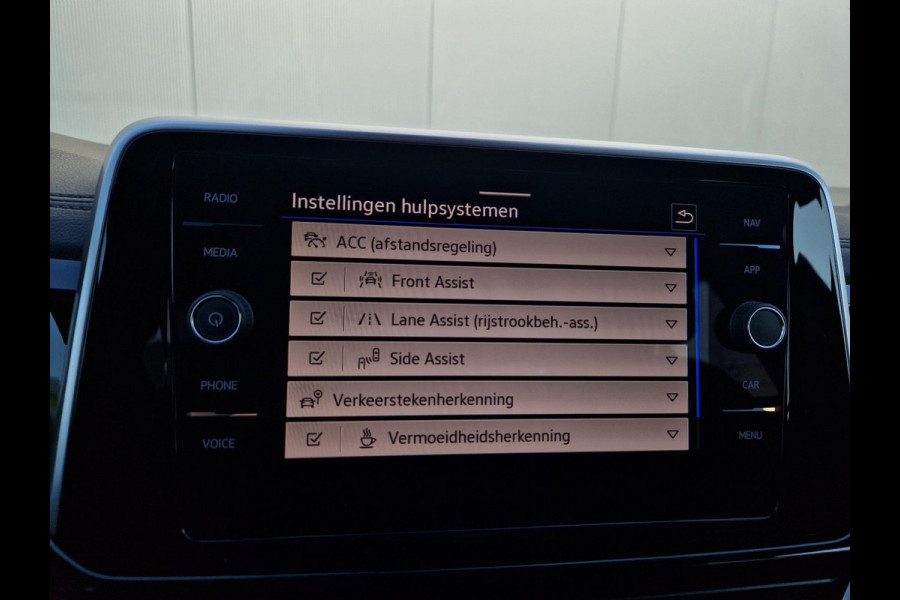 Volkswagen T-Roc 1.5 TSI R-Line /ACC /IQ Light /Cam/Massage/Winterpakket