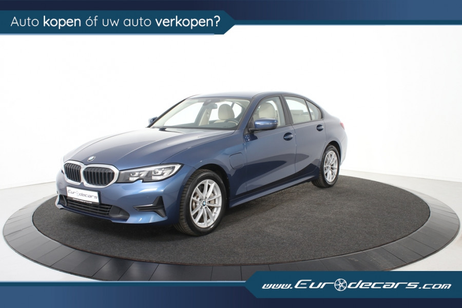 BMW 3-serie 330e Business Edition Plus *1ste Eigenaar*Navigatie*Parkassist*