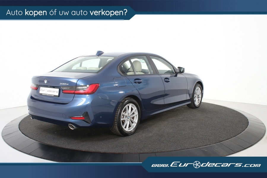 BMW 3-serie 330e Business Edition Plus *1ste Eigenaar*Navigatie*Parkassist*