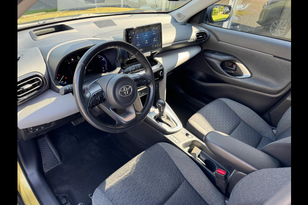 Toyota Yaris Cross 1.5 Hybrid Dynamic Plus | Head up display, Elektrische achterklep, Smart connect, Stoel + Stuurverwarming, Keyless
