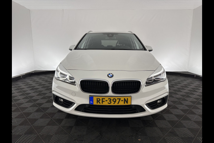 BMW 2 Serie Active Tourer 218i Corporate Lease Executive Aut. *NAVI-FULLMAP | FULL-LED | SPORT-SEATS | CAMERA | ECC | PDC | CRUISE | 18''ALU*