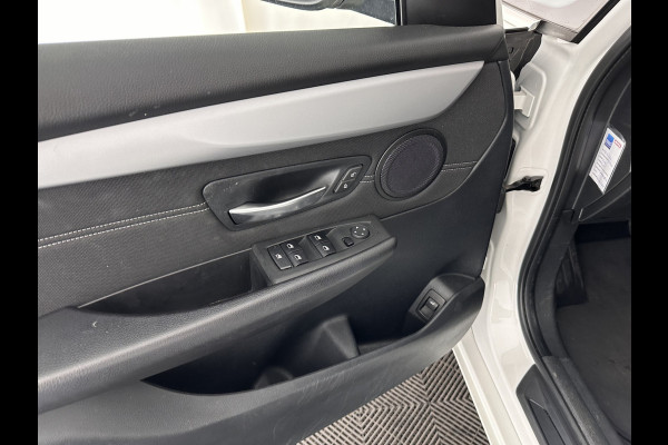 BMW 2 Serie Active Tourer 218i Corporate Lease Executive Aut. *NAVI-FULLMAP | FULL-LED | SPORT-SEATS | CAMERA | ECC | PDC | CRUISE | 18''ALU*