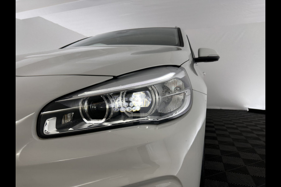 BMW 2 Serie Active Tourer 218i Corporate Lease Executive Aut. *NAVI-FULLMAP | FULL-LED | SPORT-SEATS | CAMERA | ECC | PDC | CRUISE | 18''ALU*