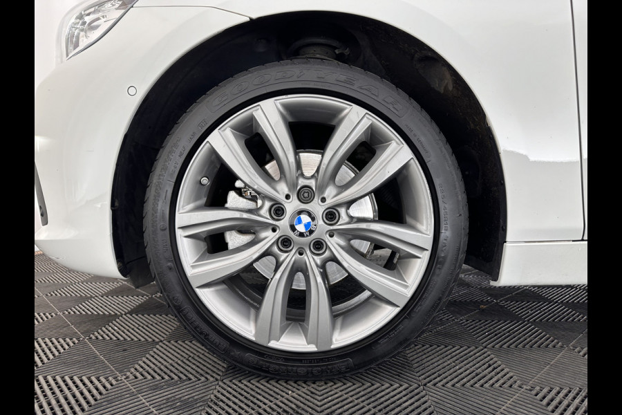BMW 2 Serie Active Tourer 218i Corporate Lease Executive Aut. *NAVI-FULLMAP | FULL-LED | SPORT-SEATS | CAMERA | ECC | PDC | CRUISE | 18''ALU*