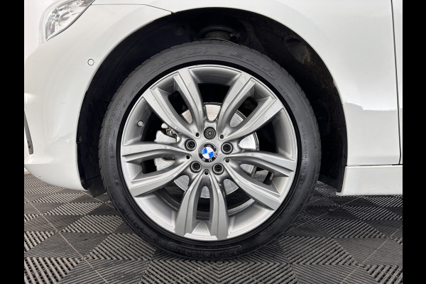 BMW 2 Serie Active Tourer 218i Corporate Lease Executive Aut. *NAVI-FULLMAP | FULL-LED | SPORT-SEATS | CAMERA | ECC | PDC | CRUISE | 18''ALU*