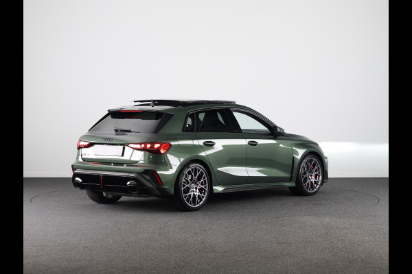 Audi RS 3 SPORTBACK 2.5 TFSI quattro 400pk Panoramadak | Schaal stoelen | Head Up Display | Sonsos audio