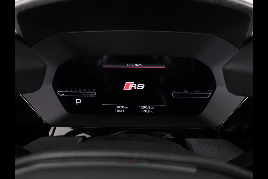 Audi RS 3 SPORTBACK 2.5 TFSI quattro 400pk Panoramadak | Schaal stoelen | Head Up Display | Sonsos audio