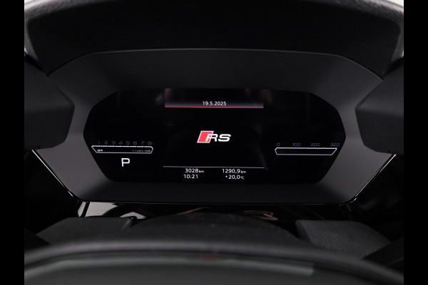 Audi RS 3 SPORTBACK 2.5 TFSI quattro 400pk Panoramadak | Schaal stoelen | Head Up Display | Sonsos audio
