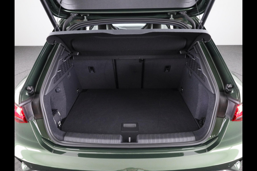 Audi RS 3 SPORTBACK 2.5 TFSI quattro 400pk Panoramadak | Schaal stoelen | Head Up Display | Sonsos audio