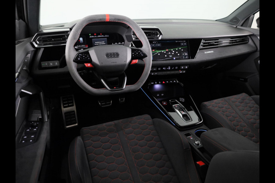 Audi RS 3 SPORTBACK 2.5 TFSI quattro 400pk Panoramadak | Schaal stoelen | Head Up Display | Sonsos audio