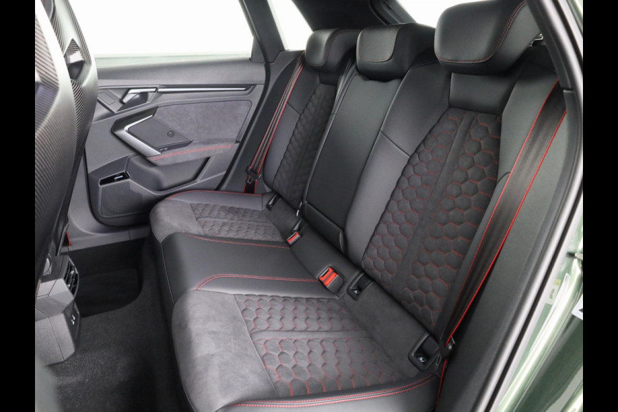 Audi RS 3 SPORTBACK 2.5 TFSI quattro 400pk Panoramadak | Schaal stoelen | Head Up Display | Sonsos audio