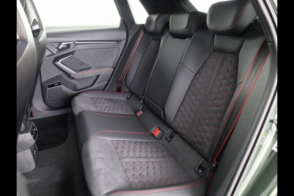Audi RS 3 SPORTBACK 2.5 TFSI quattro 400pk Panoramadak | Schaal stoelen | Head Up Display | Sonsos audio
