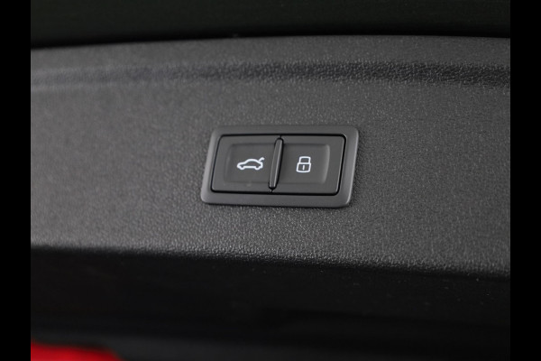Audi RS 3 SPORTBACK 2.5 TFSI quattro 400pk Panoramadak | Schaal stoelen | Head Up Display | Sonsos audio
