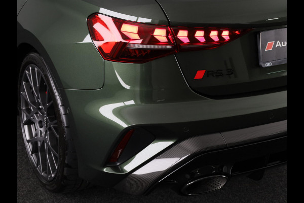 Audi RS 3 SPORTBACK 2.5 TFSI quattro 400pk Panoramadak | Schaal stoelen | Head Up Display | Sonsos audio