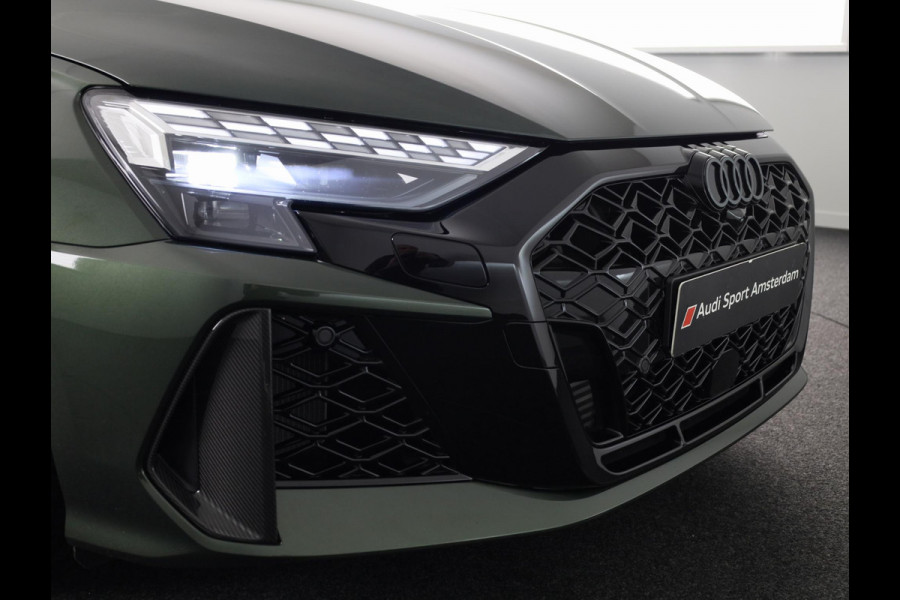 Audi RS 3 SPORTBACK 2.5 TFSI quattro 400pk Panoramadak | Schaal stoelen | Head Up Display | Sonsos audio