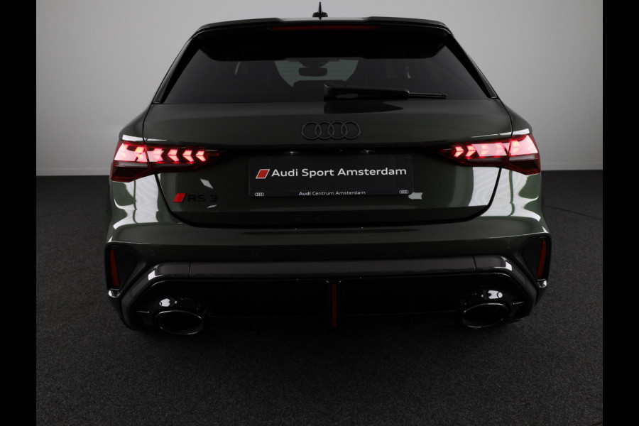Audi RS 3 SPORTBACK 2.5 TFSI quattro 400pk Panoramadak | Schaal stoelen | Head Up Display | Sonsos audio