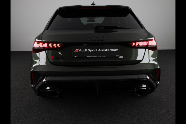 Audi RS 3 SPORTBACK 2.5 TFSI quattro 400pk Panoramadak | Schaal stoelen | Head Up Display | Sonsos audio