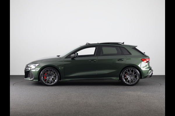 Audi RS 3 SPORTBACK 2.5 TFSI quattro 400pk Panoramadak | Schaal stoelen | Head Up Display | Sonsos audio